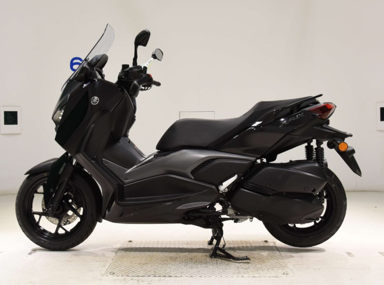 Мотоцикл Yamaha X-MAX с пробегом 1550 km