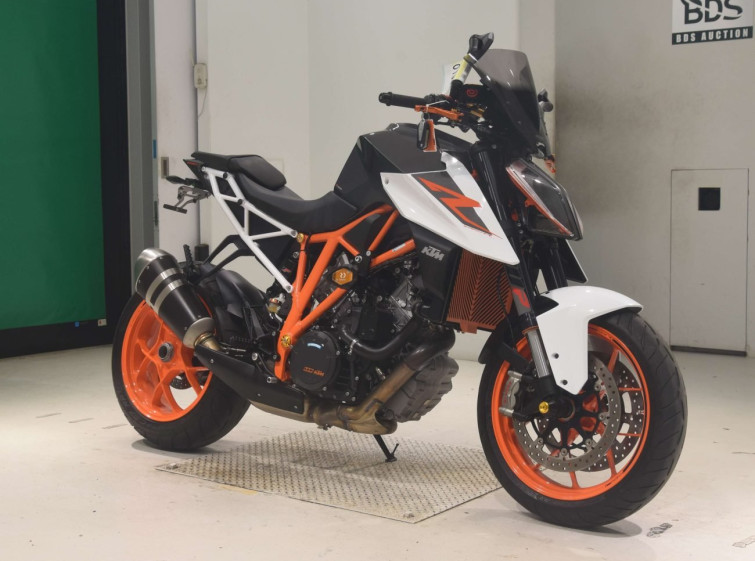 Мотоцикл KTM 1290 SUPERDUKE R з пробігом 4321 km