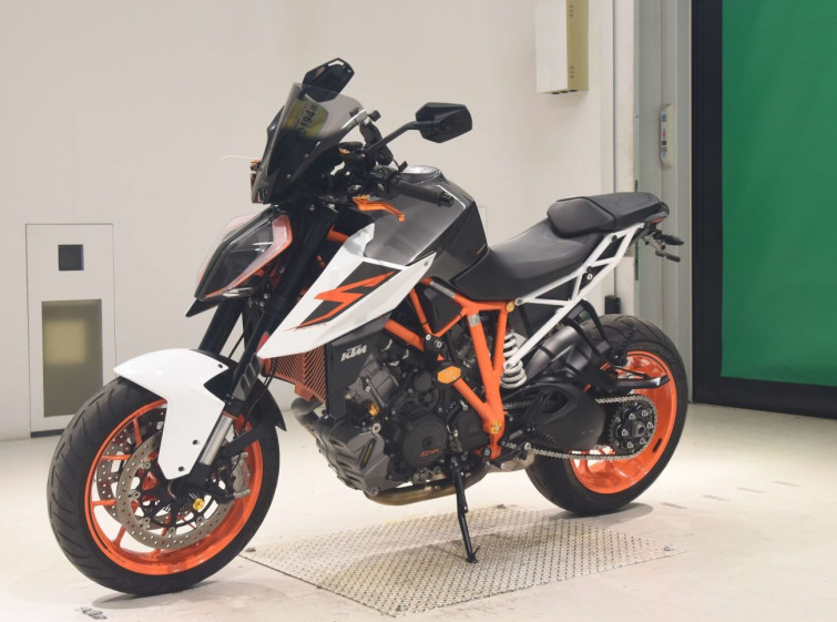 Мотоцикл KTM 1290 SUPERDUKE R з пробігом 4321 km
