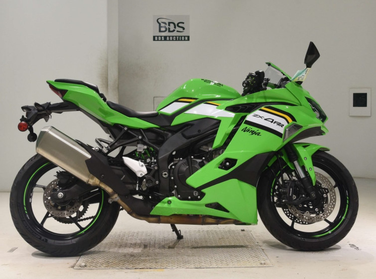 Мотоцикл Kawasaki ZX-4RR з пробігом 25963 km