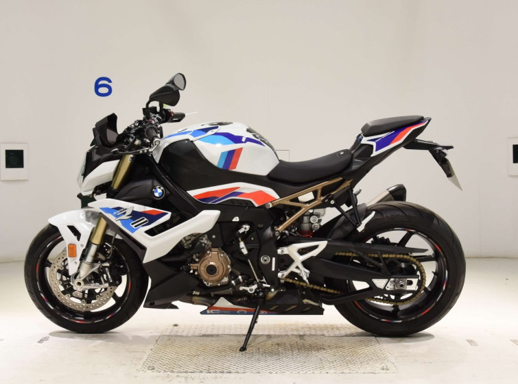 Мотоцикл BMW S1000R с пробегом 7084 km