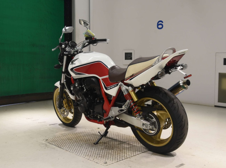 Мотоцикл Honda CB400SFV з пробігом 14270 km