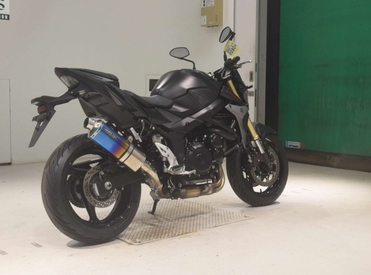 Мотоцикл Suzuki GSR750A з пробігом 6232 km