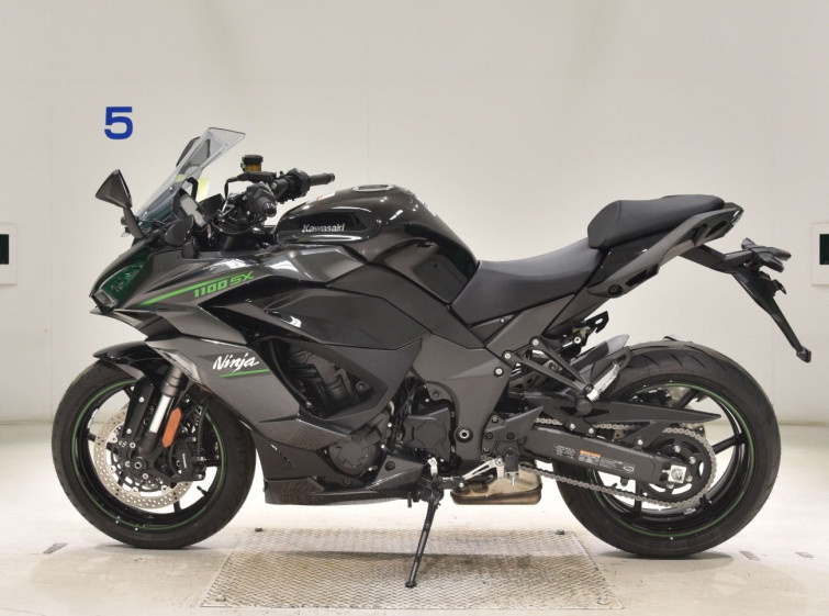 Мотоцикл Kawasaki NINJA1100SX с пробегом 115 km