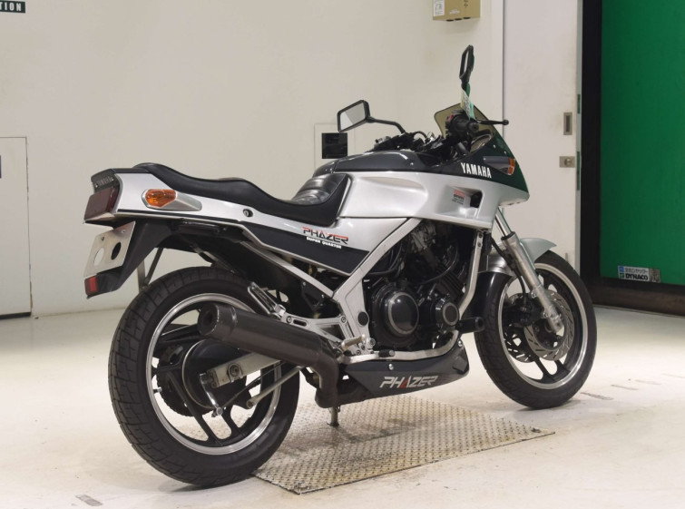 Мотоцикл Yamaha FZ250 FAZER с пробегом 30517 km