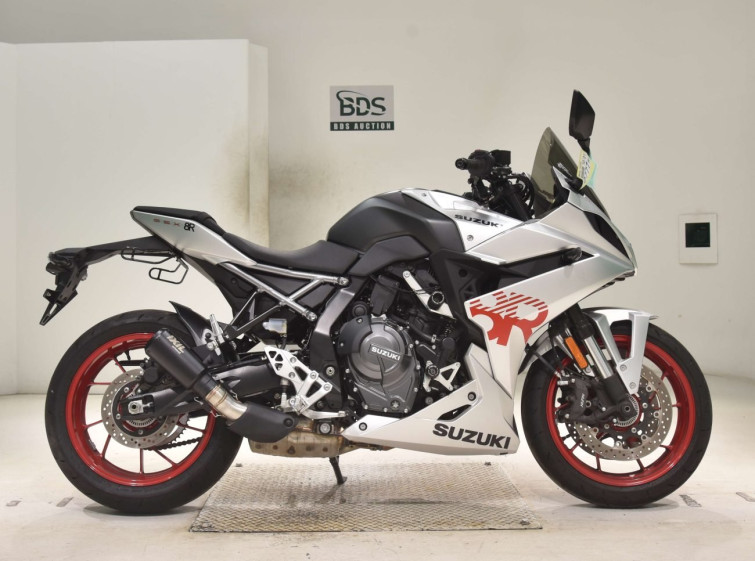 Мотоцикл Suzuki GSX-8R з пробігом 1849 km