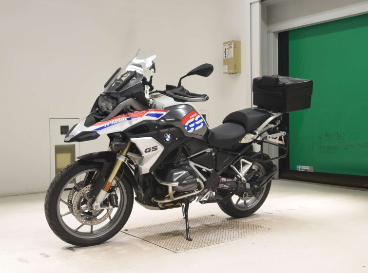 Мотоцикл BMW R1250GS з пробігом 8999 km