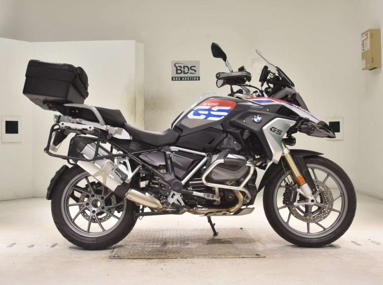 Мотоцикл BMW R1250GS з пробігом 8999 km