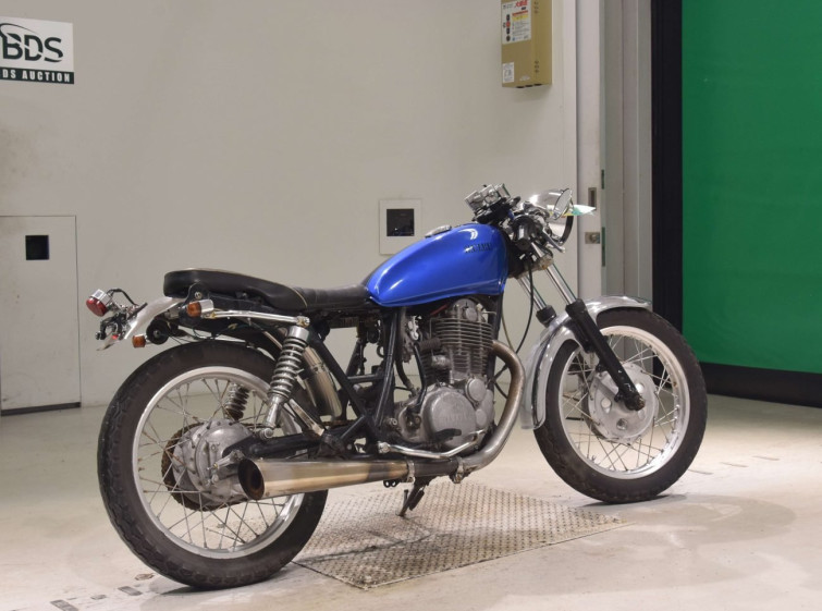 Мотоцикл Yamaha SR400 с пробегом 2198 km