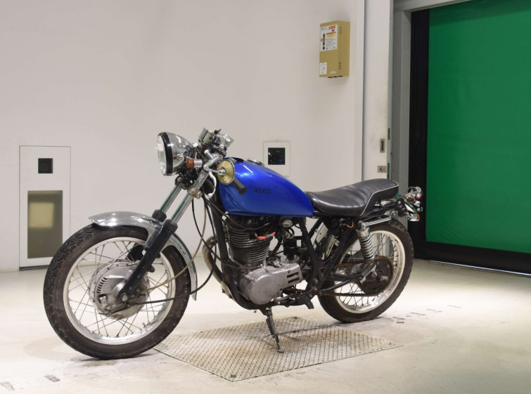 Мотоцикл Yamaha SR400 с пробегом 2198 km