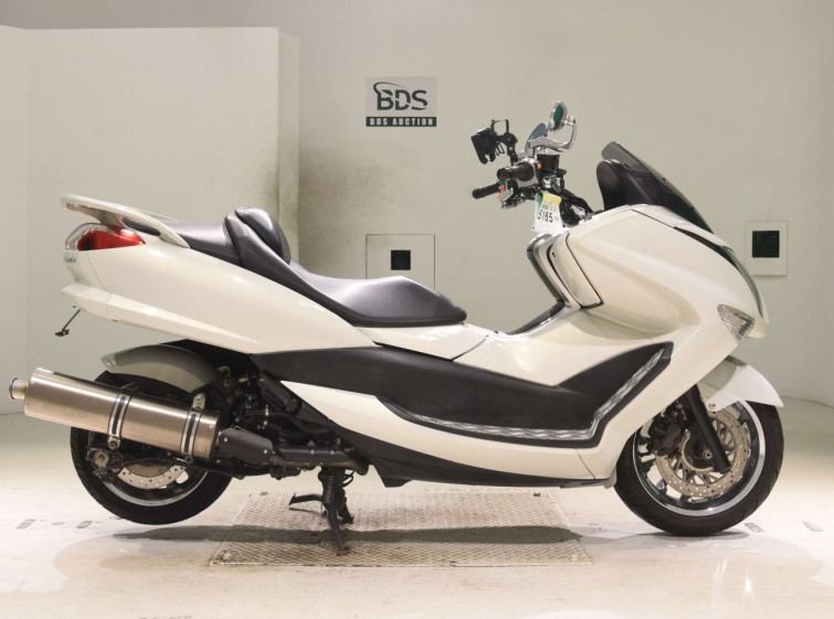 Мотоцикл Yamaha MAJESTY250 с пробегом 21135 km