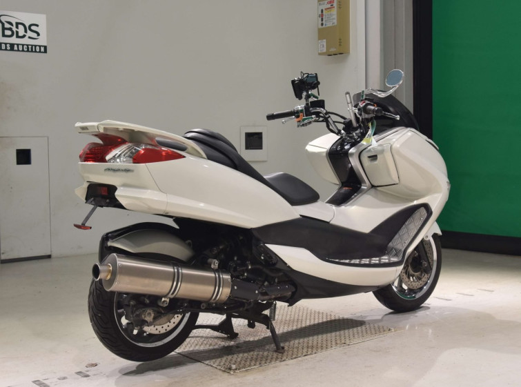 Мотоцикл Yamaha MAJESTY250 с пробегом 21135 km