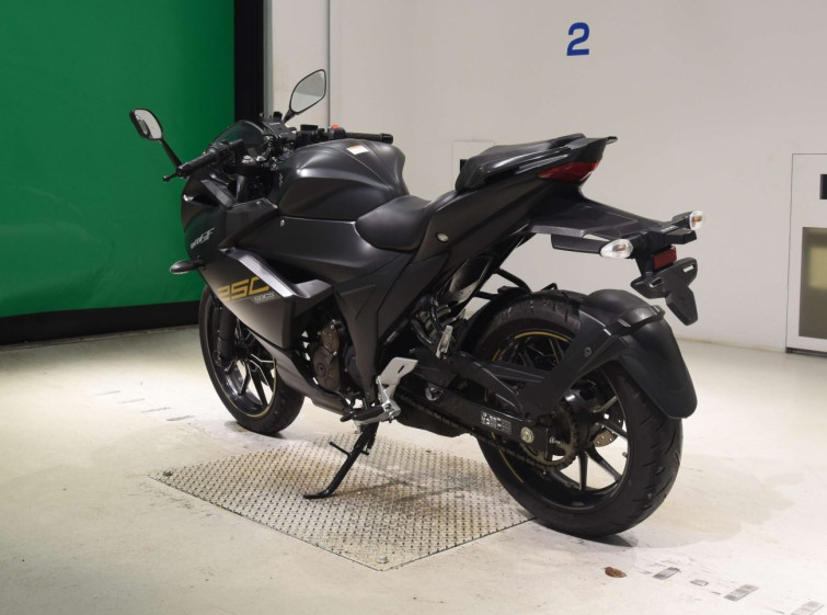 Мотоцикл Suzuki GIXXER SF250 з пробігом 5696 km