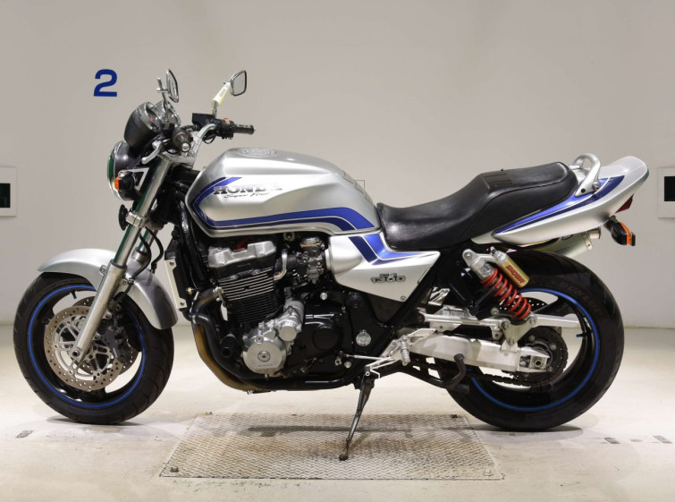 Мотоцикл Honda CB1300SF с пробегом 16254 km