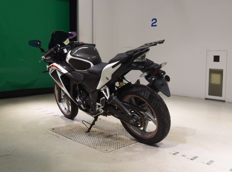 Мотоцикл Honda CBR250R с пробегом 33224 km