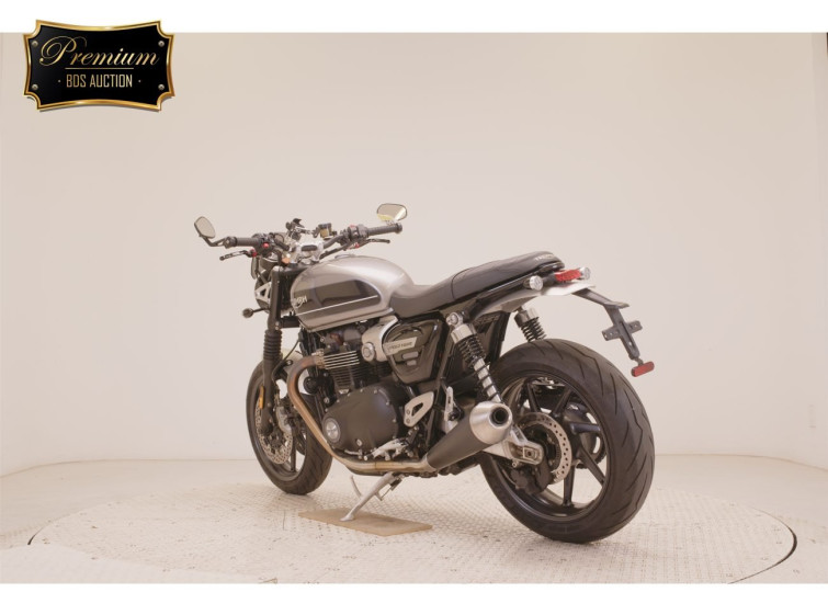 Мотоцикл Triumph SPEED TWIN с пробегом 8684 km