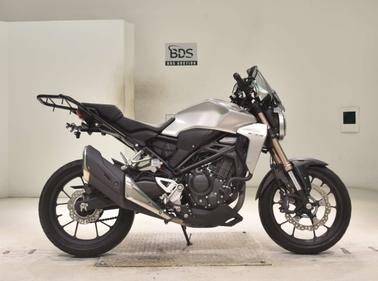 Мотоцикл Honda CB250R с пробегом 12223 km