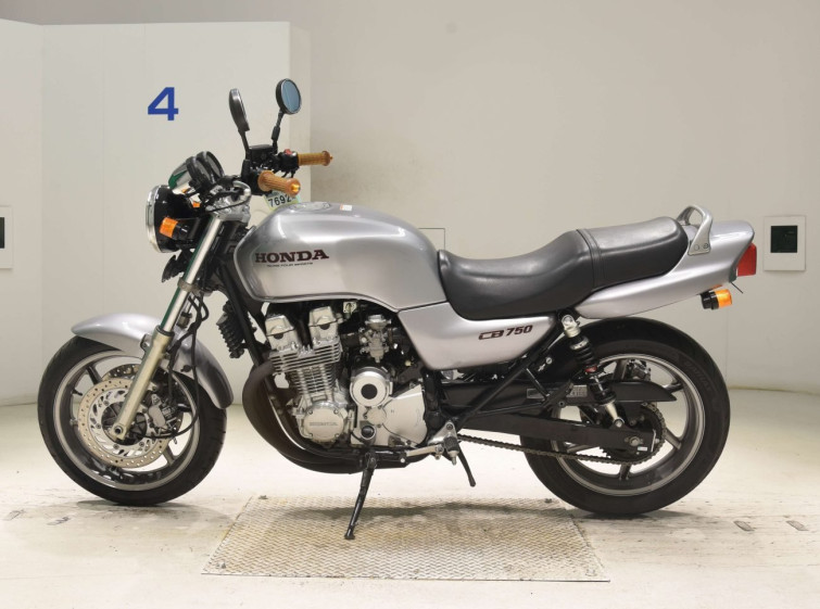 Мотоцикл Honda CB750SF з пробігом 10311 km