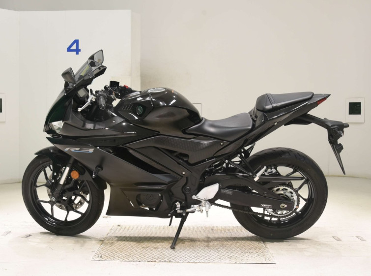 Мотоцикл Yamaha YZF-R3 з пробігом 8591 km