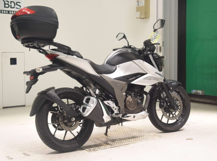Мотоцикл Suzuki GIXXER250 з пробігом 31097 km