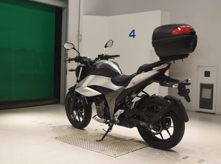 Мотоцикл Suzuki GIXXER250 з пробігом 31097 km