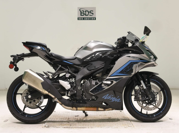 Мотоцикл Kawasaki NINJA ZX-25R KRT з пробігом 1888 km