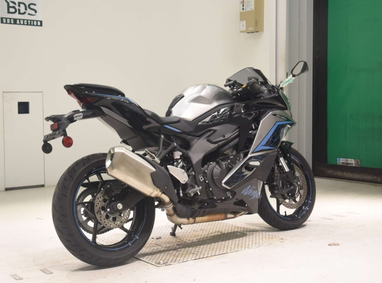 Мотоцикл Kawasaki NINJA ZX-25R KRT з пробігом 1888 km