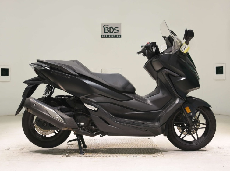 Мотоцикл Honda FORZA з пробігом 76147 km