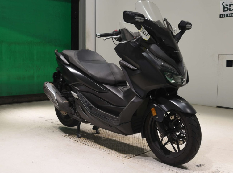 Мотоцикл Honda FORZA з пробігом 76147 km