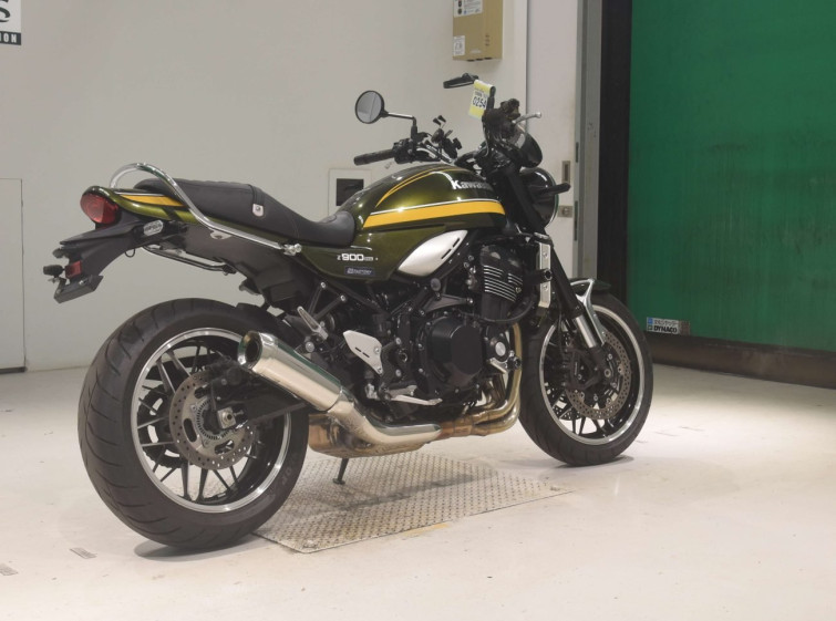 Мотоцикл Kawasaki Z900RS с пробегом 11717 km