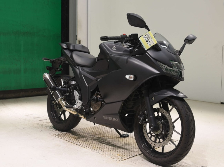 Мотоцикл Suzuki GIXXER SF250 с пробегом 2335 km