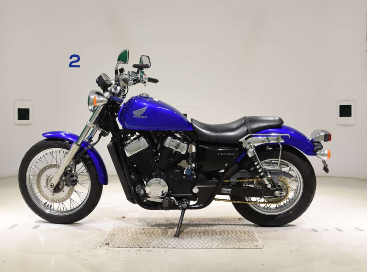 Мотоцикл Honda SHADOW750 RS з пробігом 3609 km