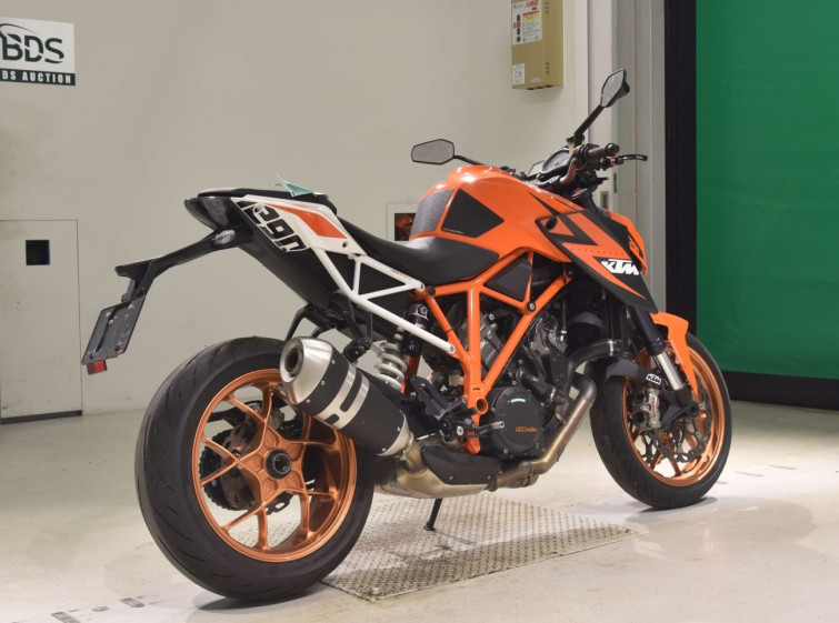 Мотоцикл KTM 1290 SUPERDUKE R с пробегом 24280 km