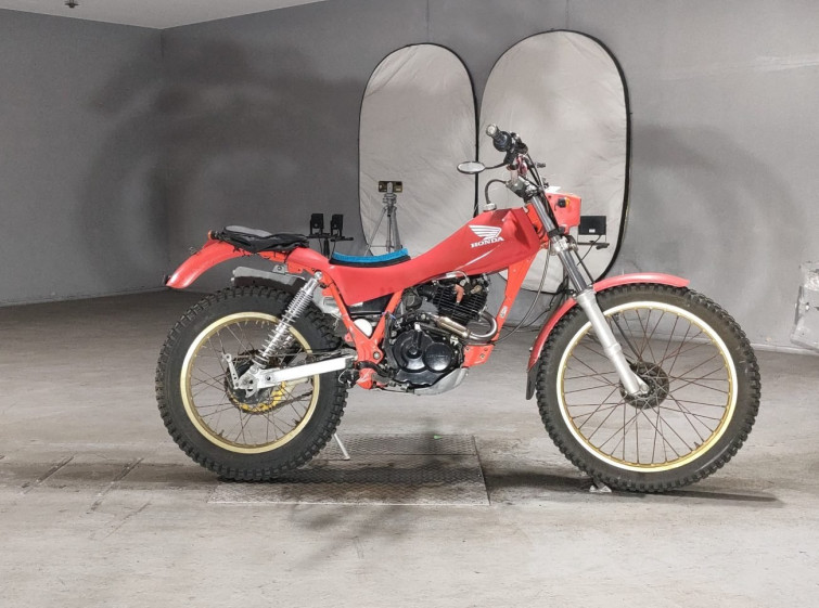 Мотоцикл Honda TLR200 с пробегом 10060 km