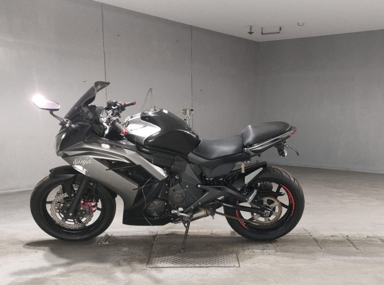 Мотоцикл Kawasaki NINJA400 с пробегом 25790 km
