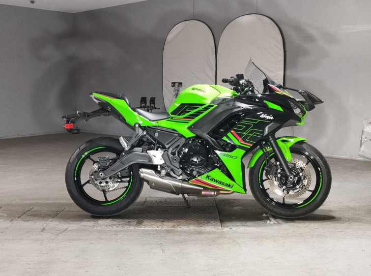 Мотоцикл Kawasaki NINJA650 з пробігом 3492 km