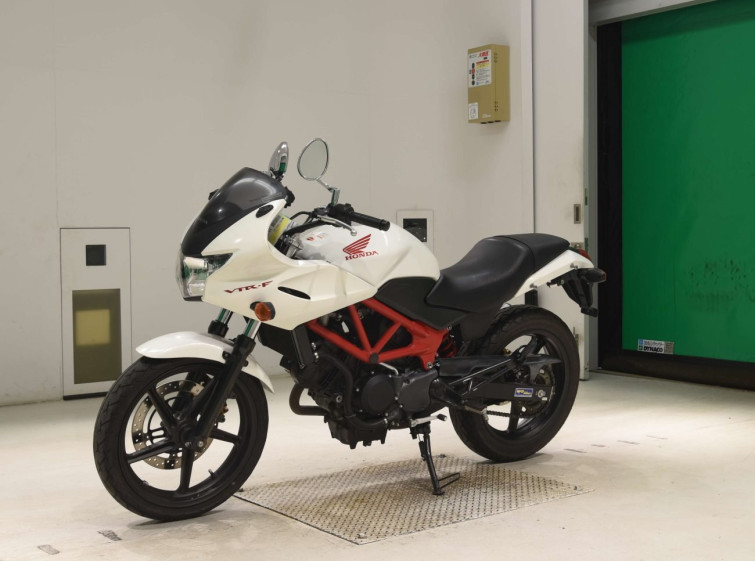 Мотоцикл Honda VTR250F с пробегом 16116 km