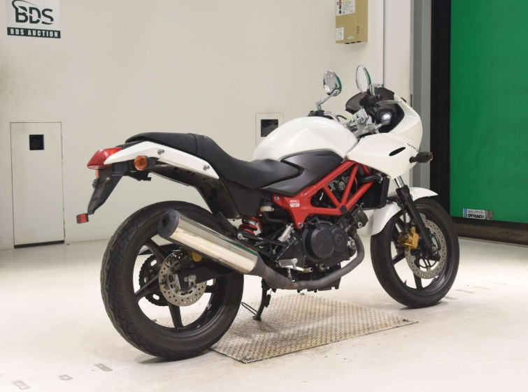 Мотоцикл Honda VTR250F с пробегом 16116 km