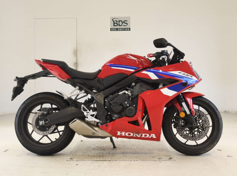Мотоцикл Honda CBR650R з пробігом 9087 km