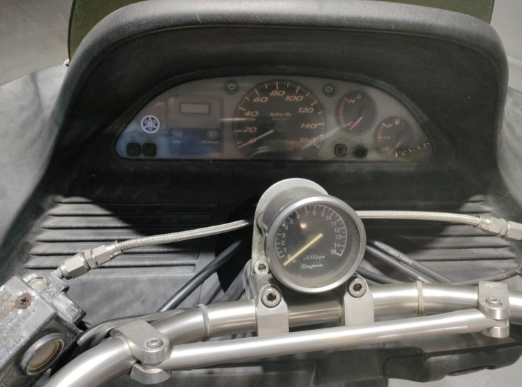 Мотоцикл Yamaha MAJESTY250 с пробегом 9668 km