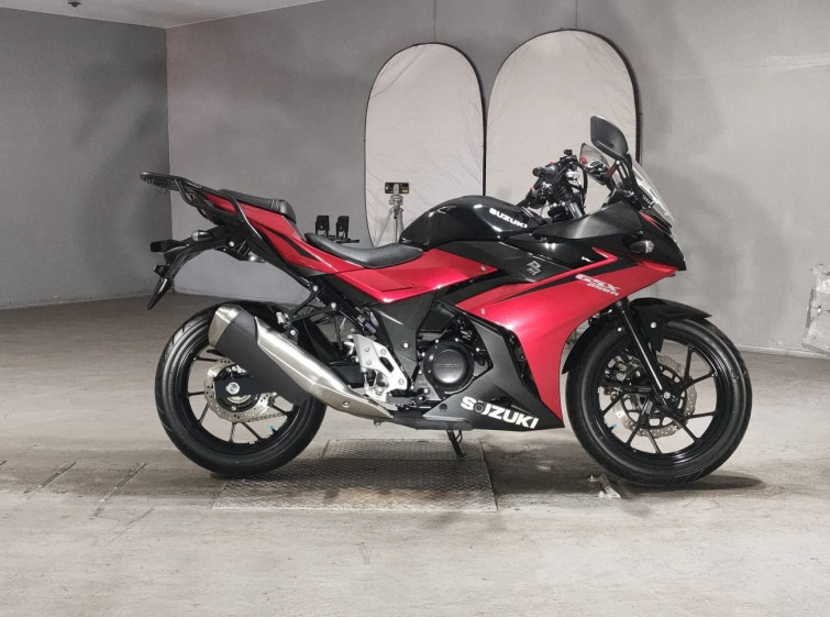 Мотоцикл Suzuki GSX250R с пробегом 5718 km