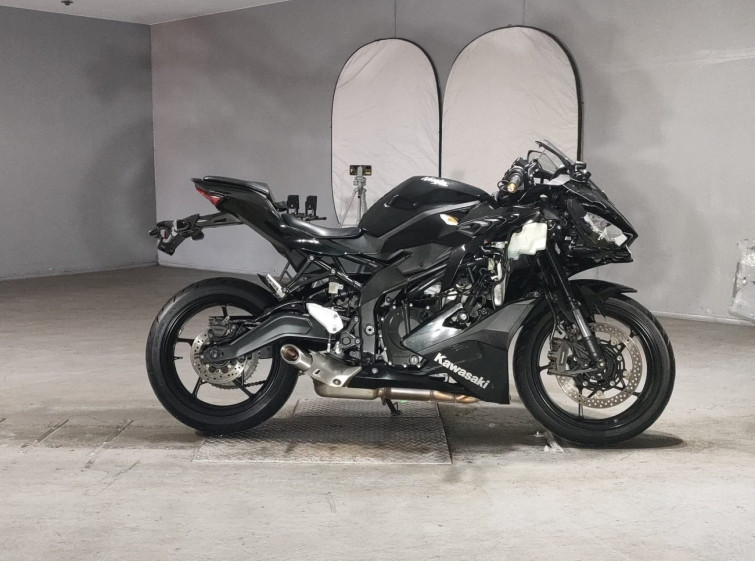 Мотоцикл Kawasaki NINJA ZX-25R с пробегом 25634 km
