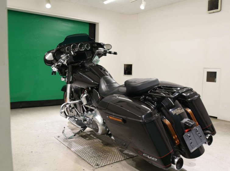 Мотоцикл HD ELECTRA GLIDE FLHTKSE1920 з пробігом 18719 km
