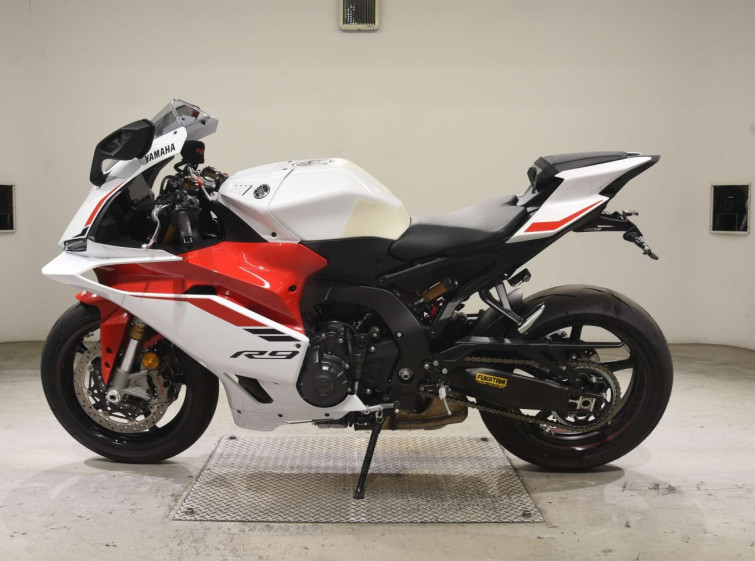 Мотоцикл Yamaha YZF-R9 з пробігом 775 km