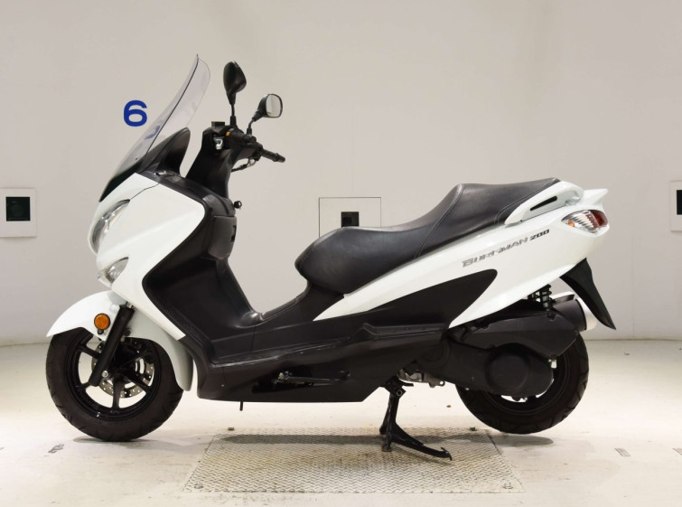 Мотоцикл Suzuki BURGMAN200A с пробегом 5563 km