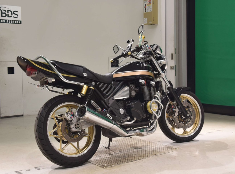 Мотоцикл Kawasaki ZEPHYR400