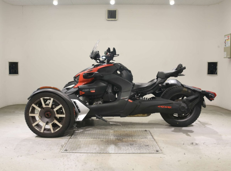 Мотоцикл Can-Am RYKER 900