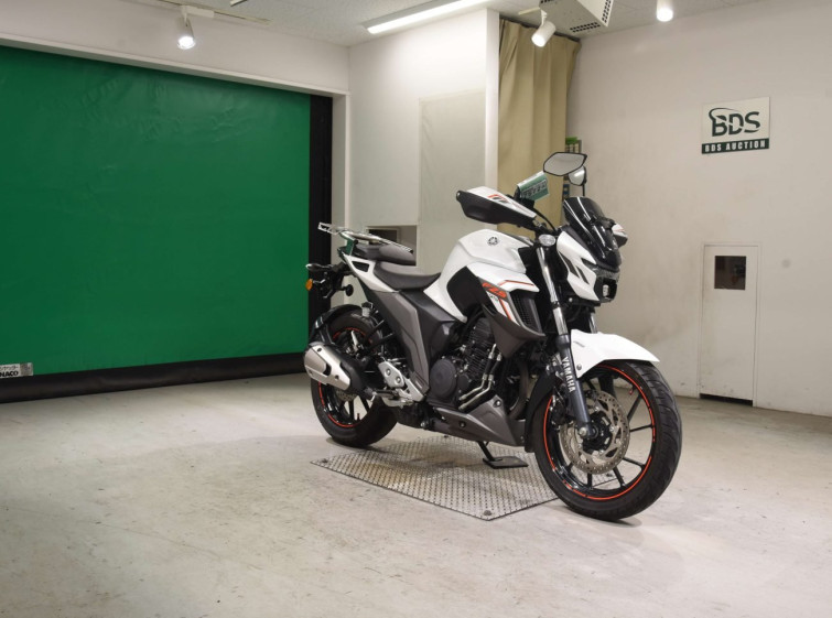 Мотоцикл Yamaha FZS25 з пробігом 8349 km