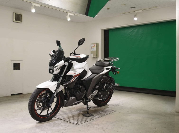 Мотоцикл Yamaha FZS25 з пробігом 8349 km
