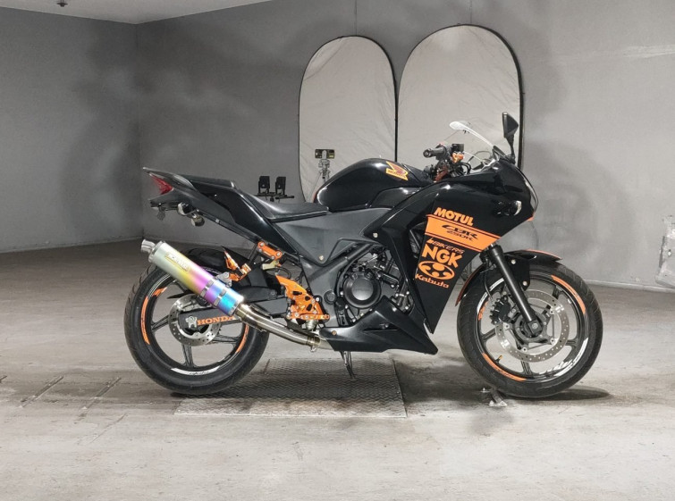 Мотоцикл Honda CBR250R с пробегом 12045 km
